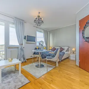 Mare Primore / Parking 10 Zł -24h Polska